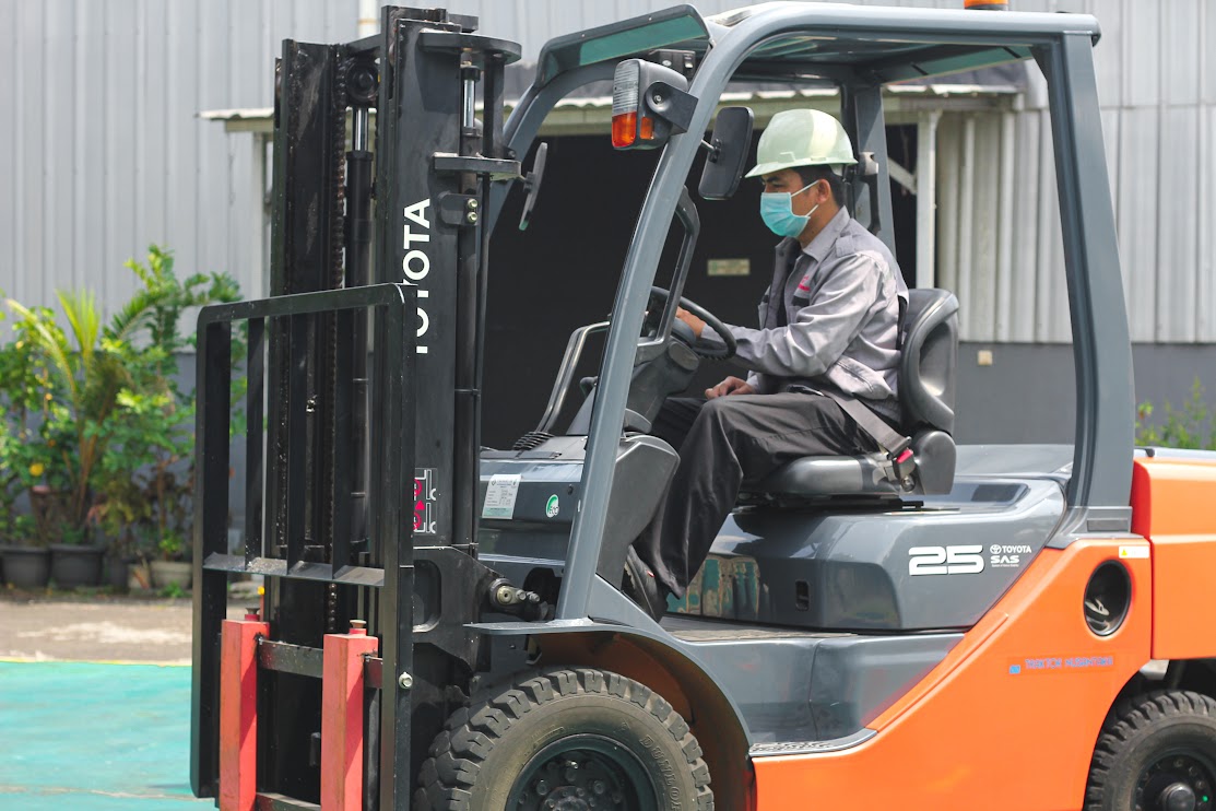 Training Operator Forklift